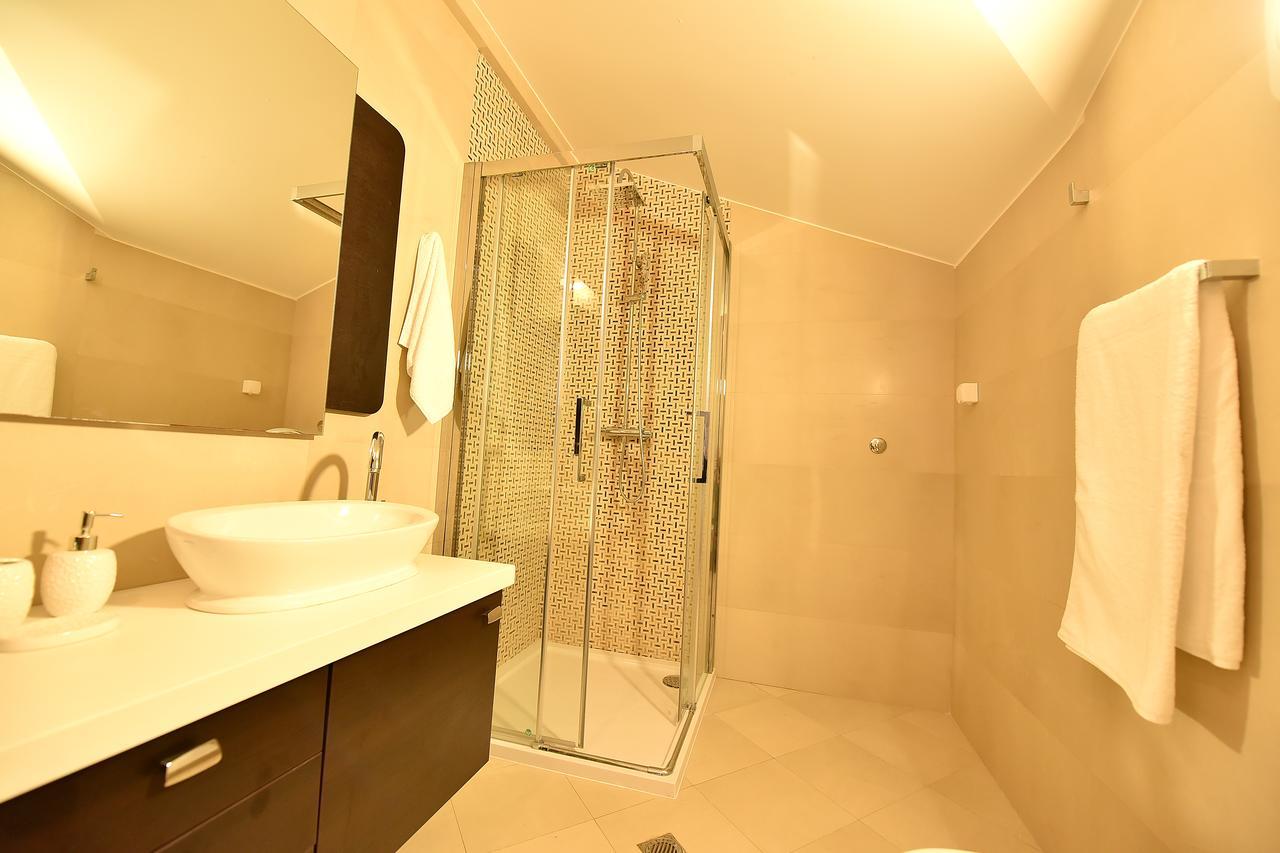 Apartamento Maniva Penthouse By The Sea Kotor Exterior foto