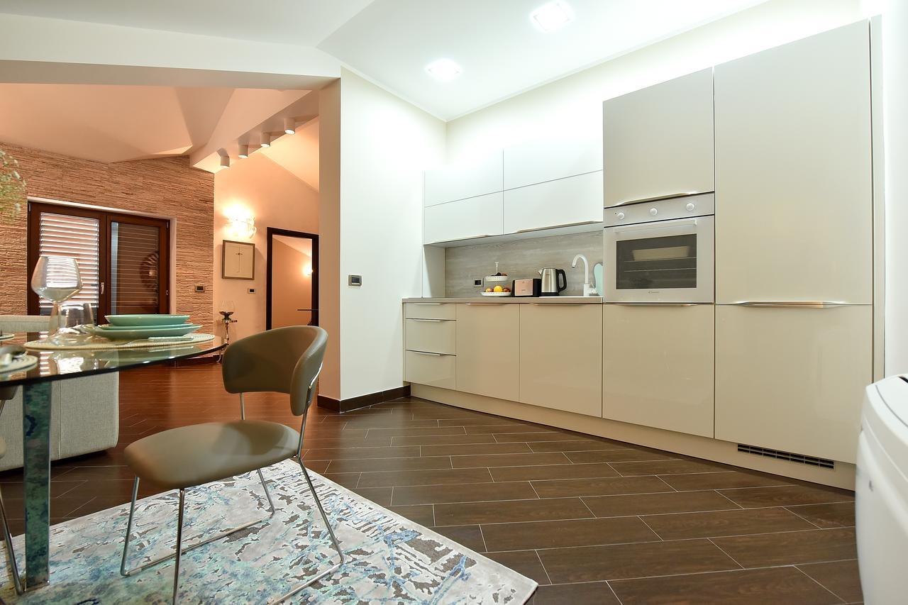 Apartamento Maniva Penthouse By The Sea Kotor Exterior foto