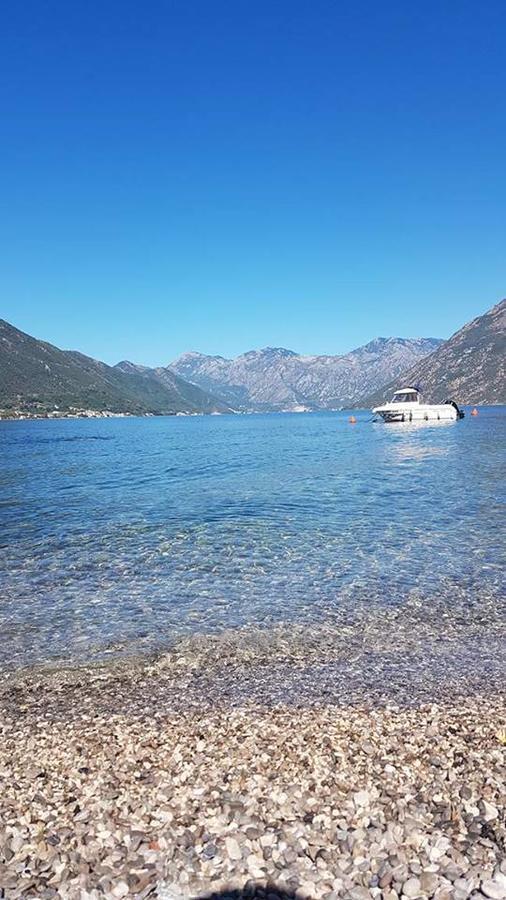 Apartamento Maniva Penthouse By The Sea Kotor Exterior foto