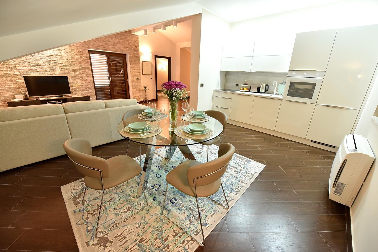 Apartamento Maniva Penthouse By The Sea Kotor Exterior foto